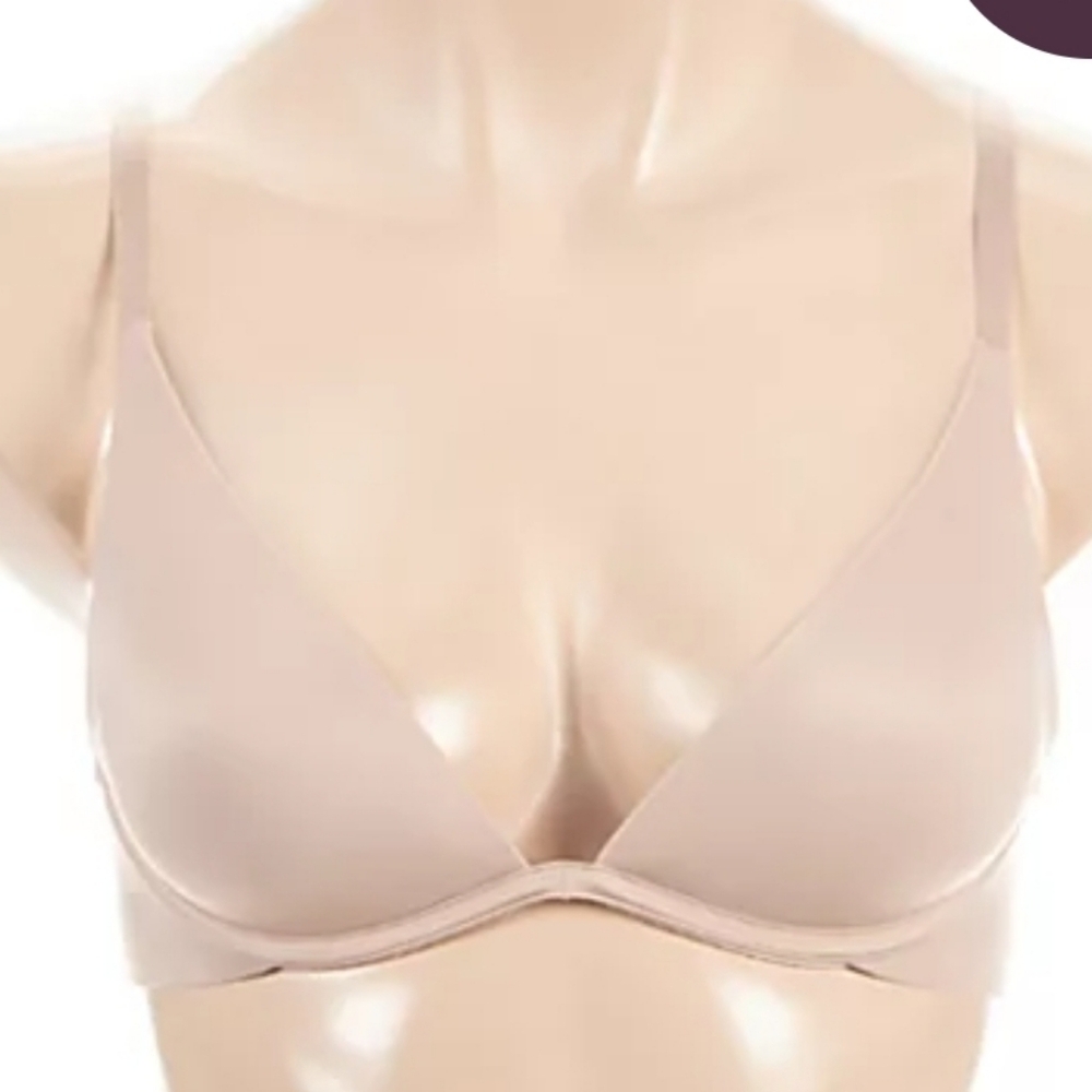 NWT Calvin Klein Liquid Touch Plunge Bra